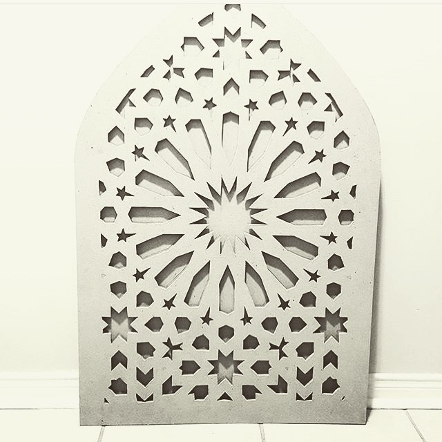 By @zeenahamid .
.
.
.
.
#art#wood#pattern#geometry#woodwork#artnfann…