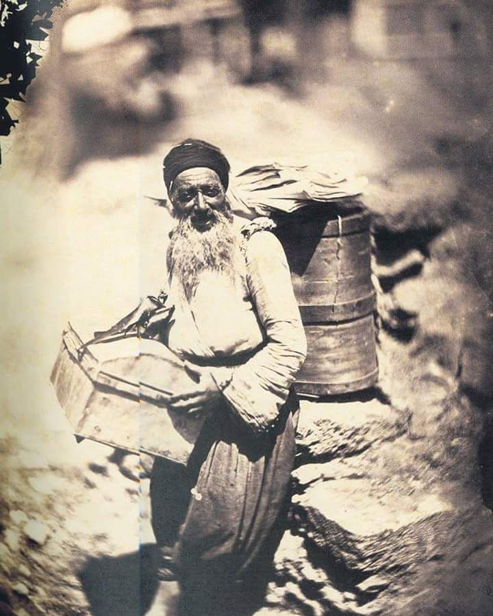Istanbulda börekçi.. 1855…
