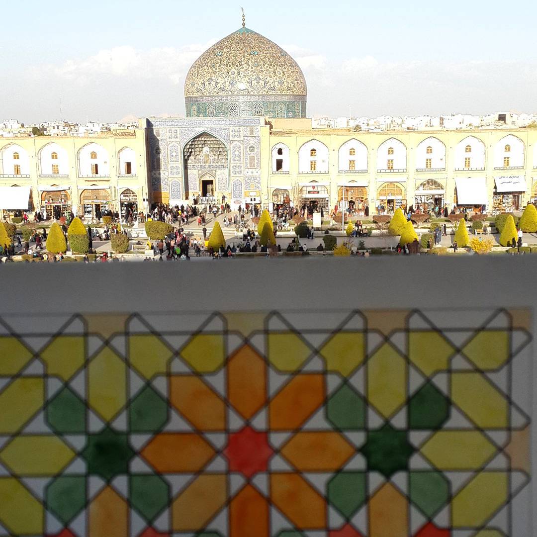 Karya Kaligrafi گنبد مسجد شیخ لطف الله، اصفهان
Naqsh-E Jahan Square, Isfahan, Iran
#must_see_ira…- Ne Javaher