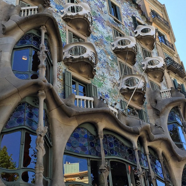 Download Kaligrafi Karya Kaligrafer Kristen Gaudi architecture #Barcelona #Gaudi #architecture #CatalanArtNouveau #CasaBatll…-Wissam